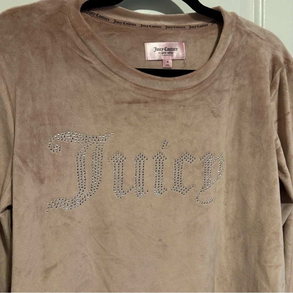 Juicy Couture Sleepwear Velour Rhinestone Long Sleeve and Pants Set in Pink